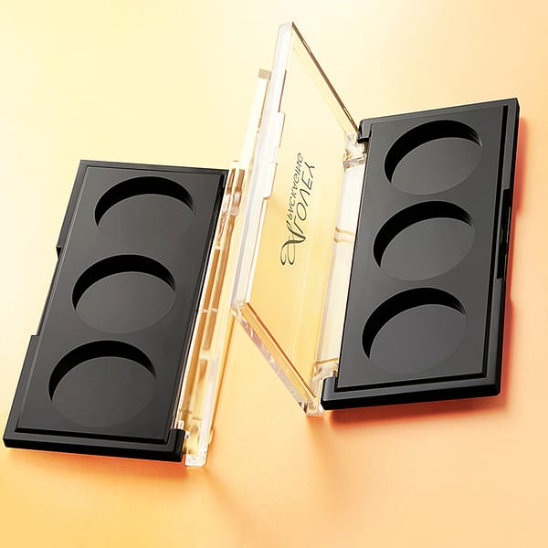 Triple eyeshadow case 